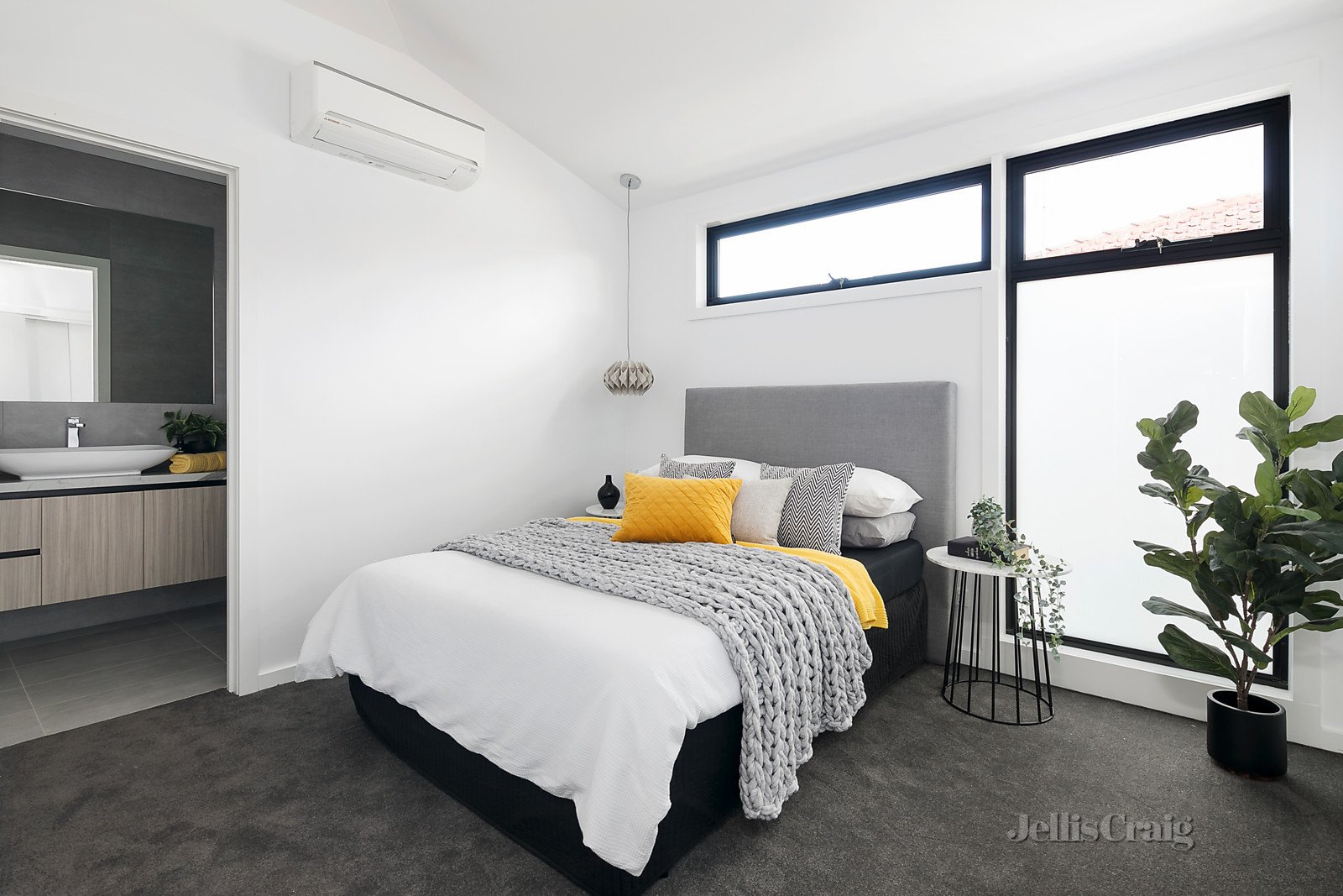 2/101 Victoria Road, Northcote image 6