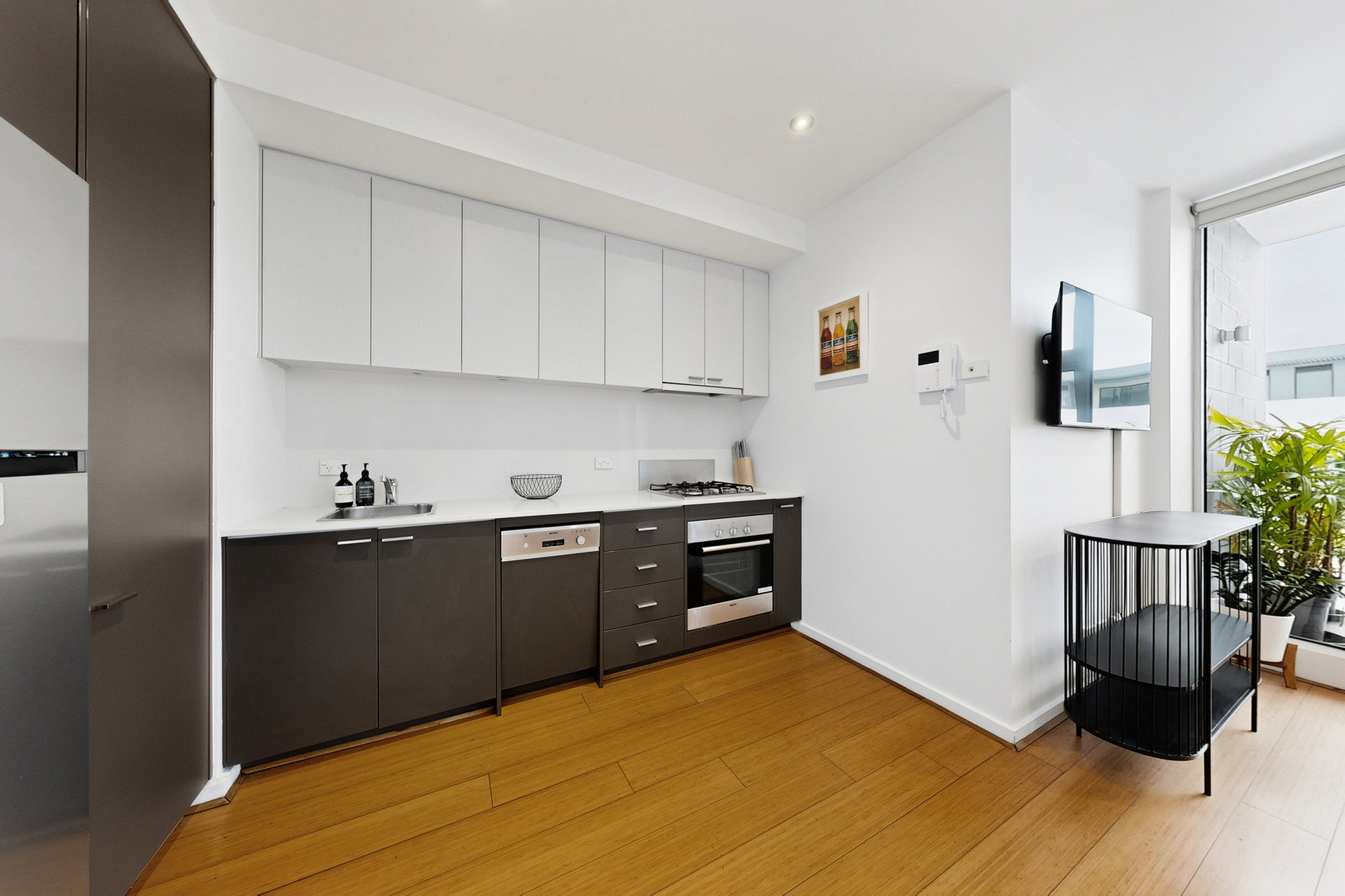 210/122 Ormond Road, Elwood image 11
