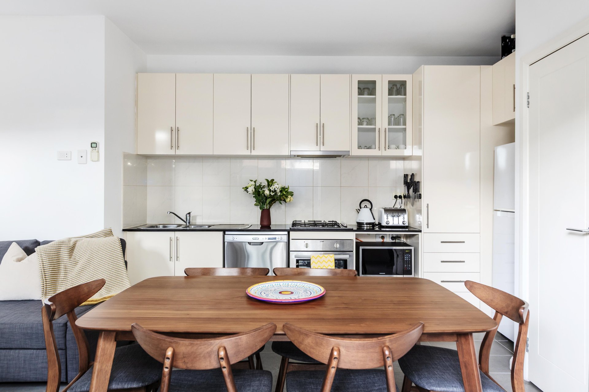 2/1015 Nepean Highway, Moorabbin image 2