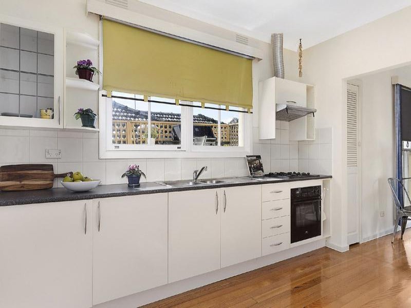 2/1015 Riversdale Road, Surrey Hills image 4