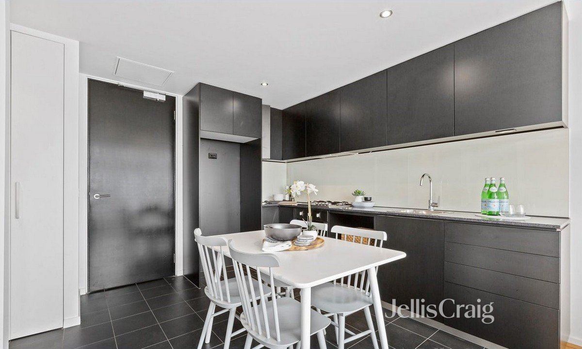 210/171-173 Inkerman St St, Kilda image 3