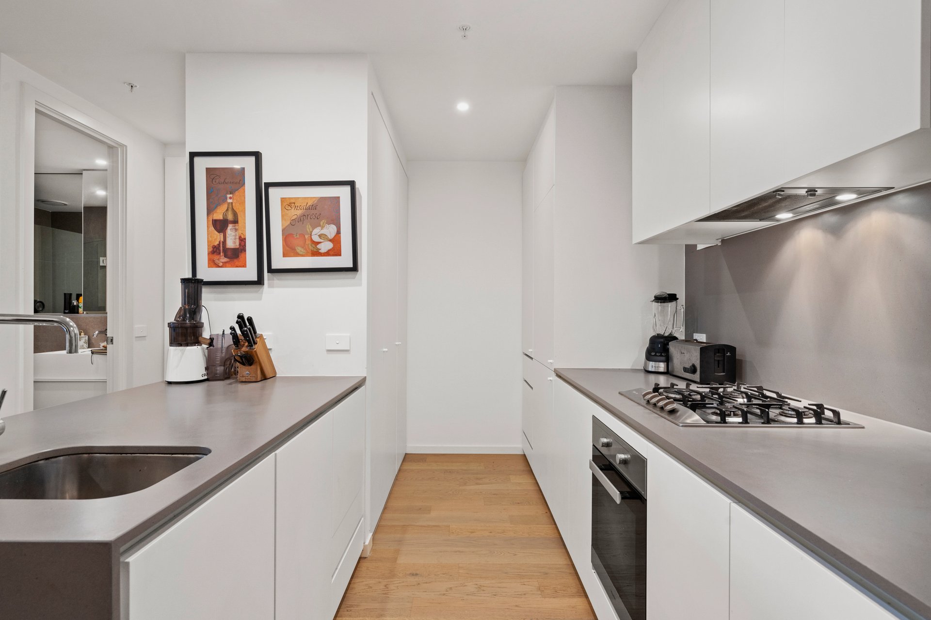 Property Gallery Thumbnail 3