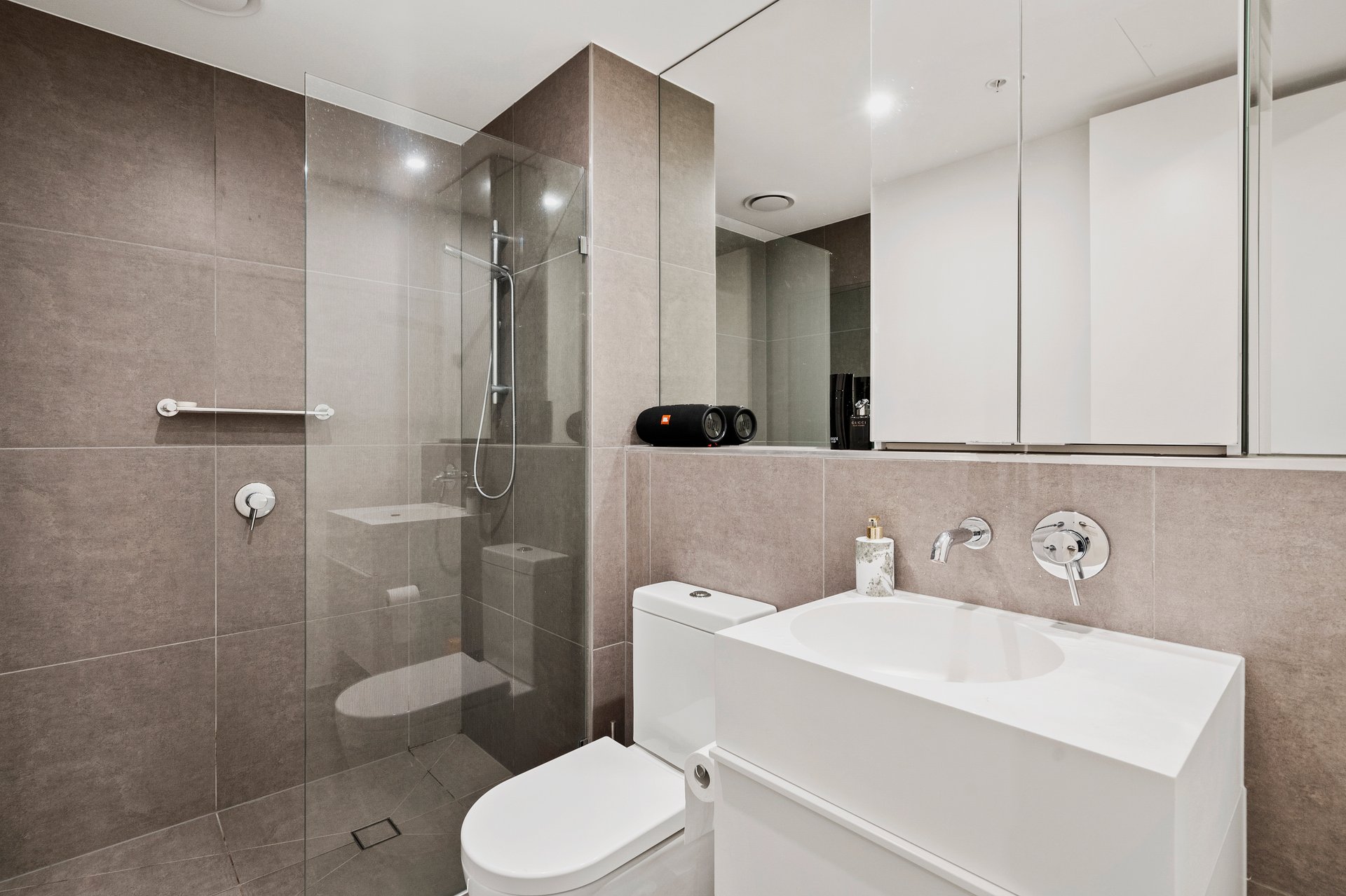 Property Gallery Thumbnail 6