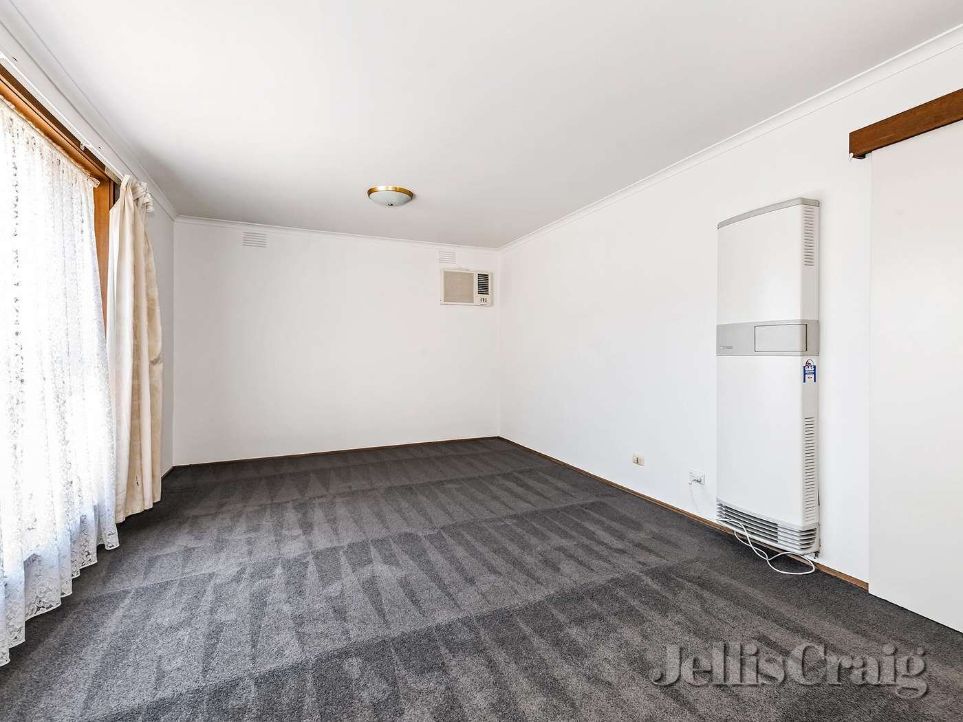 2/102 Centre Dandenong Road, Cheltenham image 3