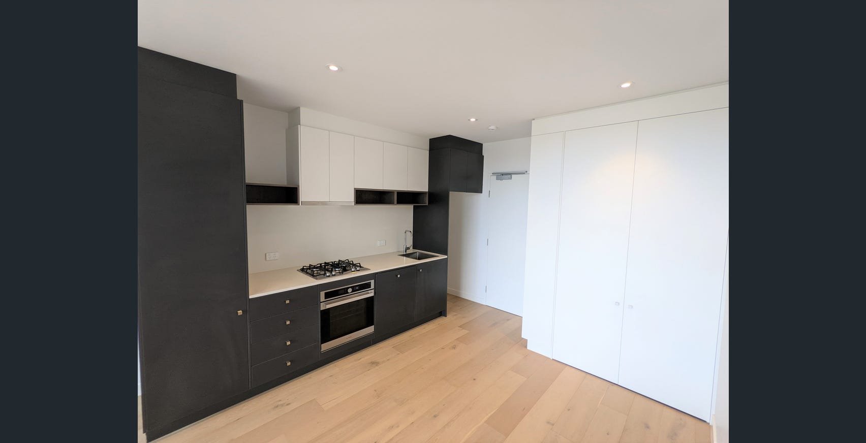 2/102 Colac Road, Highton image 4