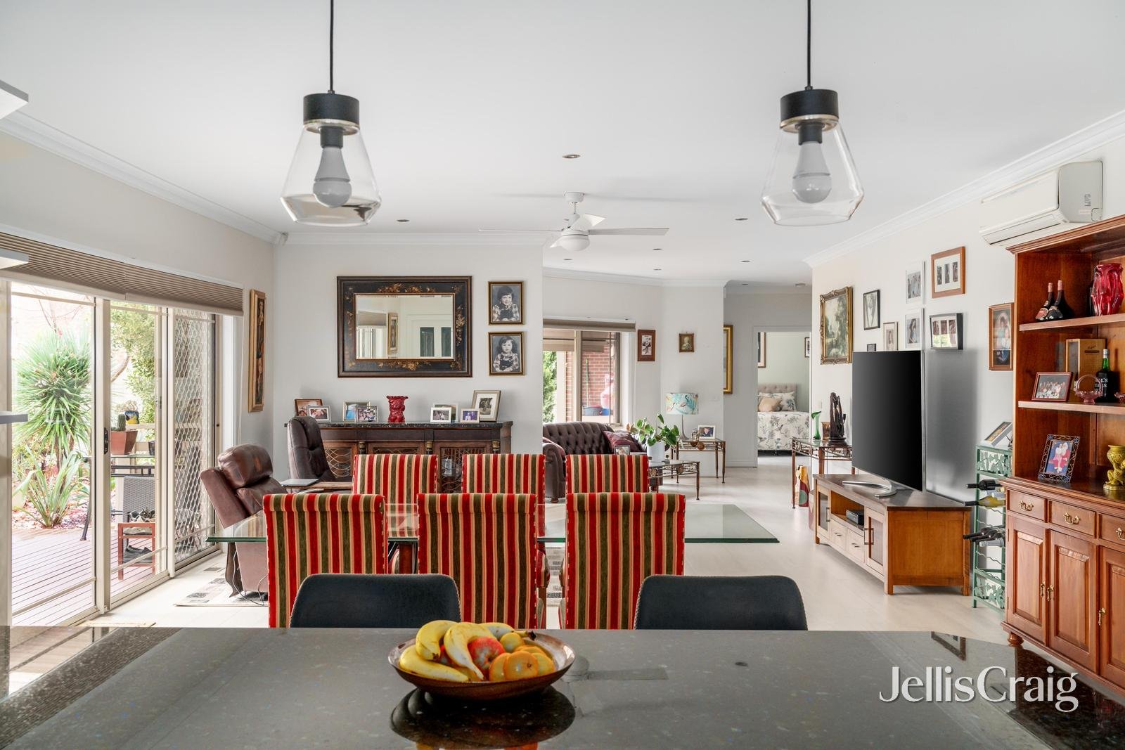 2/102 Harborne Street, Macleod image 6