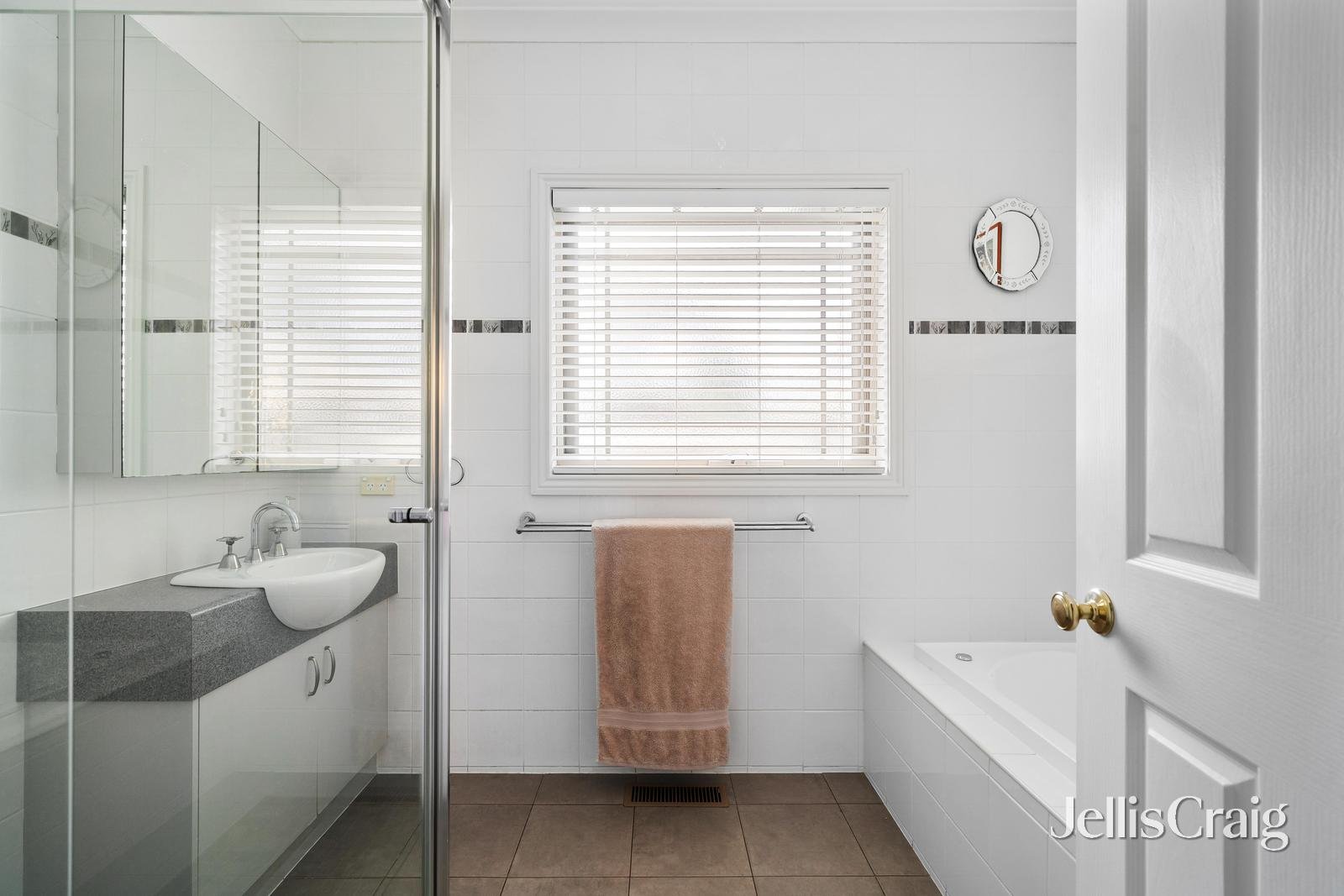2/102 Harborne Street, Macleod image 10