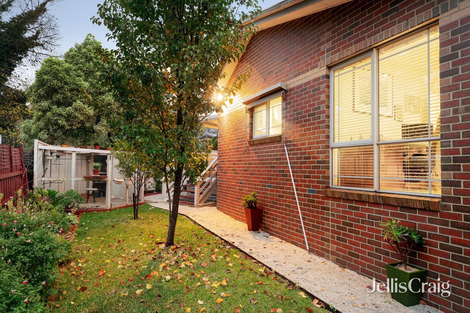 2/102 Harborne Street, Macleod image 20