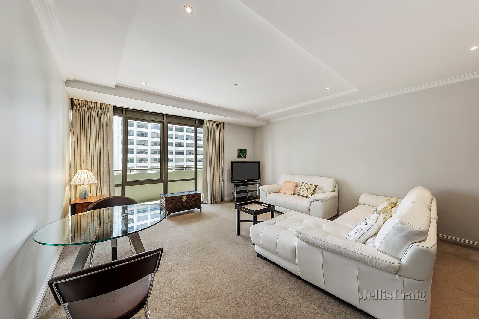 2102/222 Russell Street, Melbourne image 2