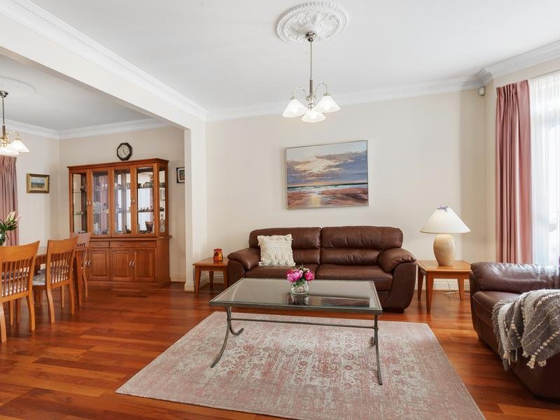 2/103 Woodhouse Road, Donvale image 2