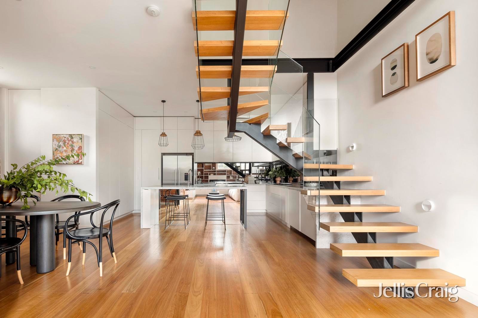 2/103a Blyth Street, Brunswick image 6