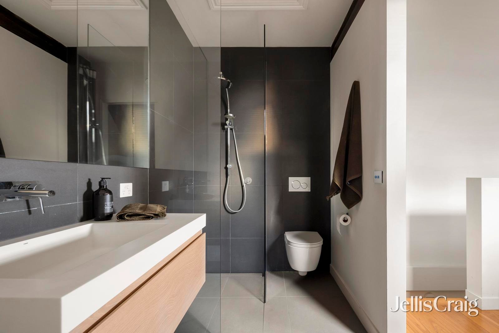 2/103a Blyth Street, Brunswick image 12