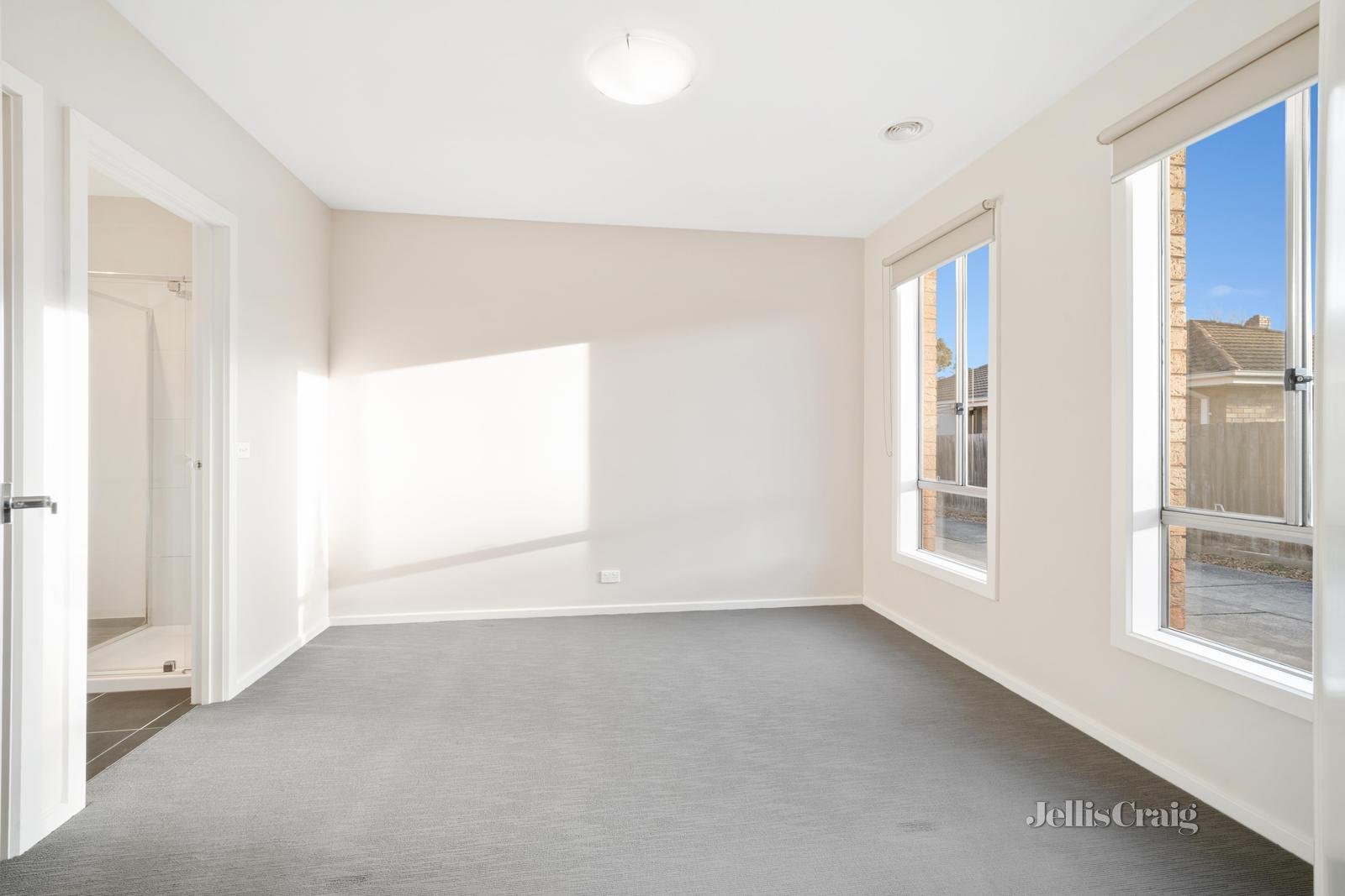 2/104 Cooke Street, Redan image 6