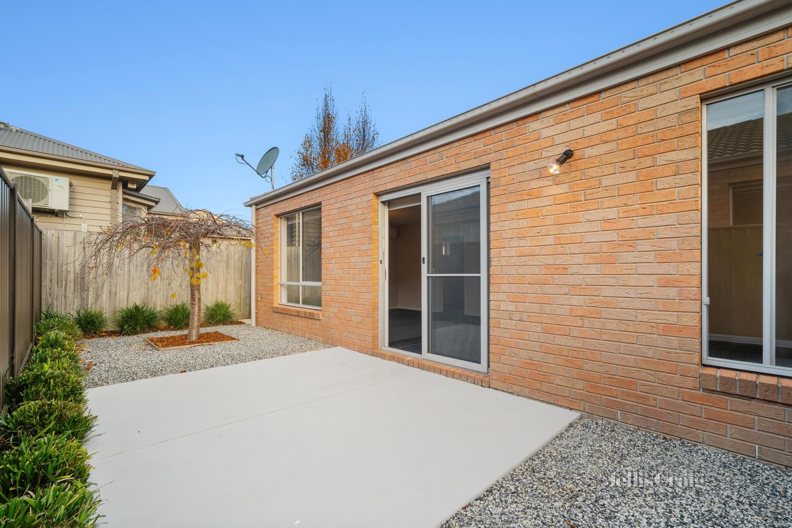 2/104 Cooke Street, Redan image 12