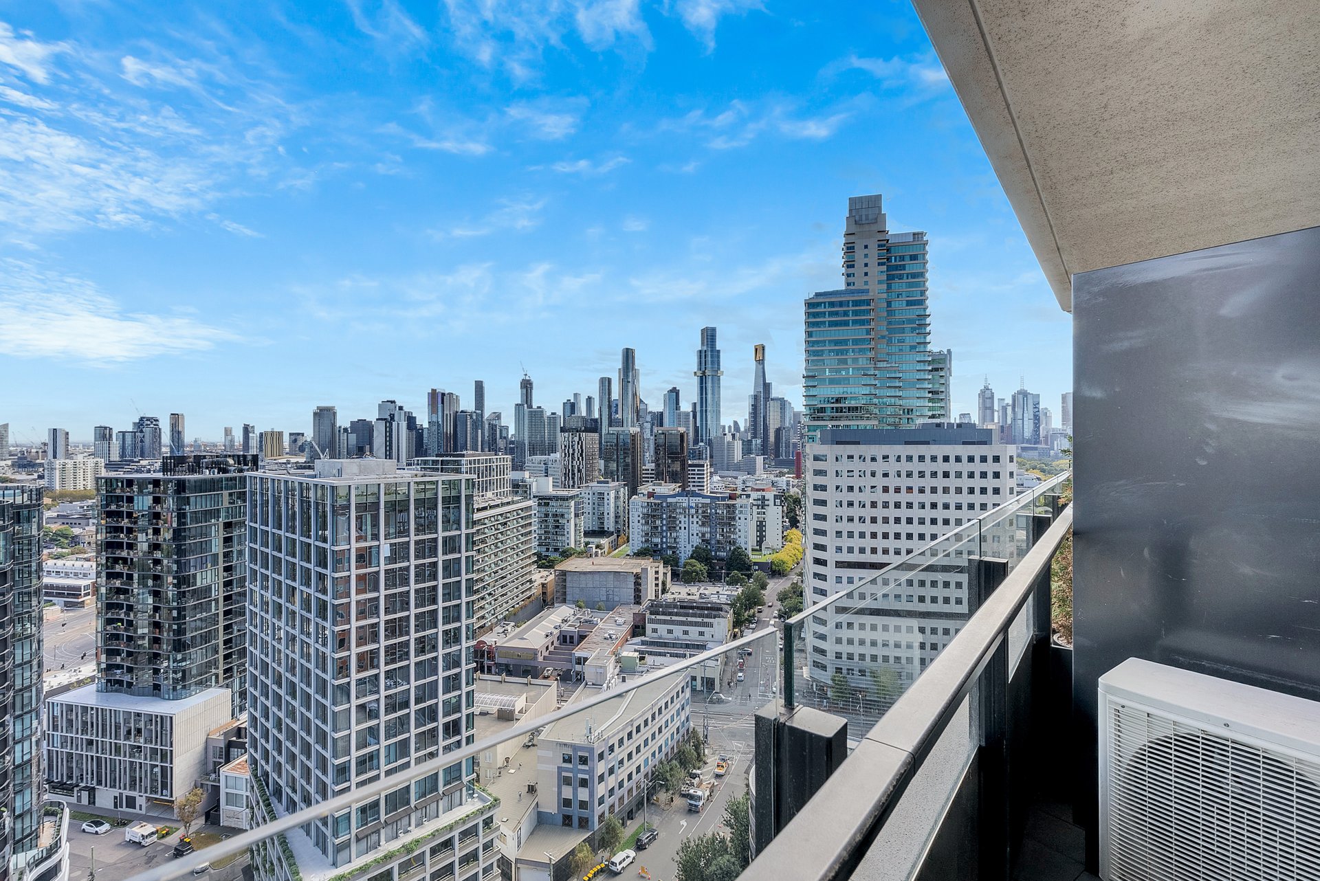 2104 / 50 Albert Road South Melbourne