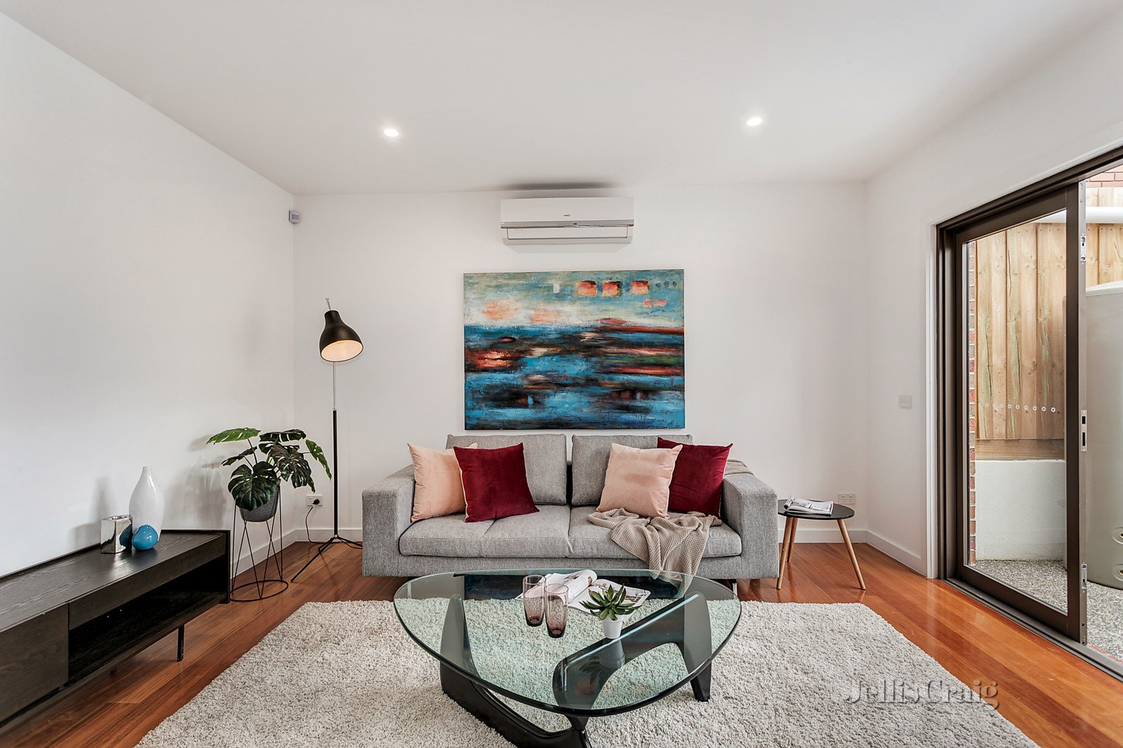 2/105 Arthurton Road, Northcote image 2