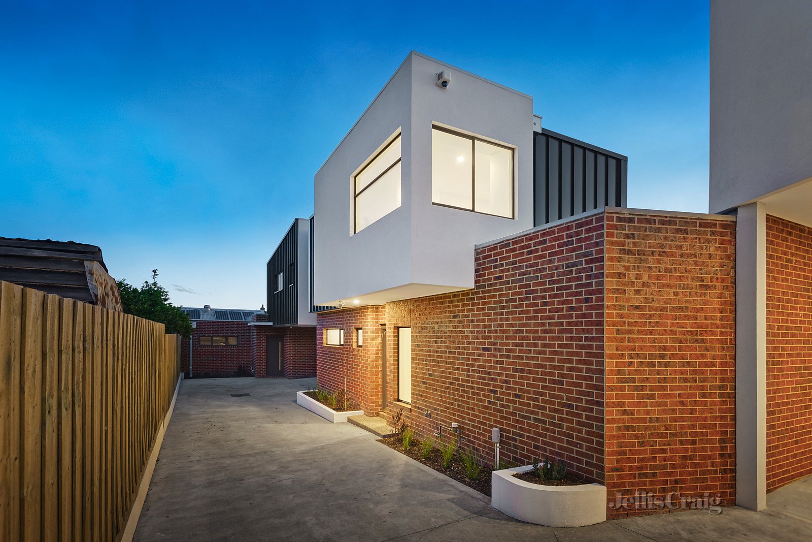 2/105 Arthurton Road, Northcote image 13