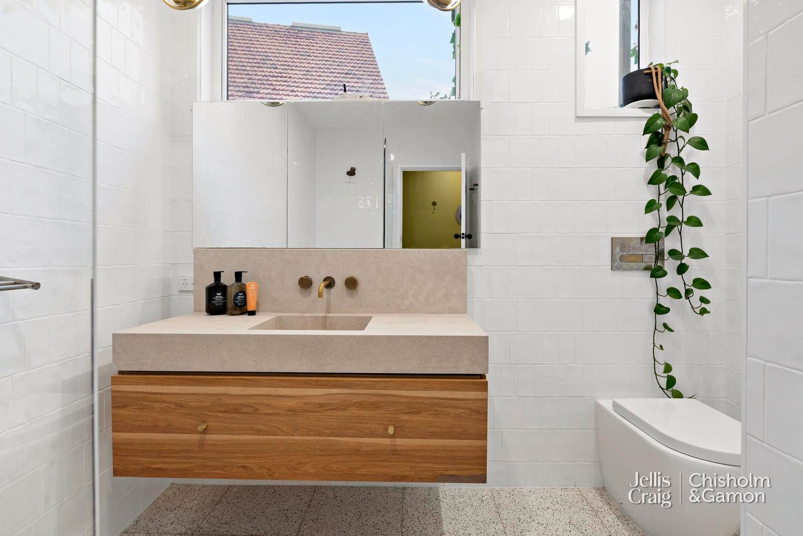 2/105 Cochrane Street, Brighton image 6