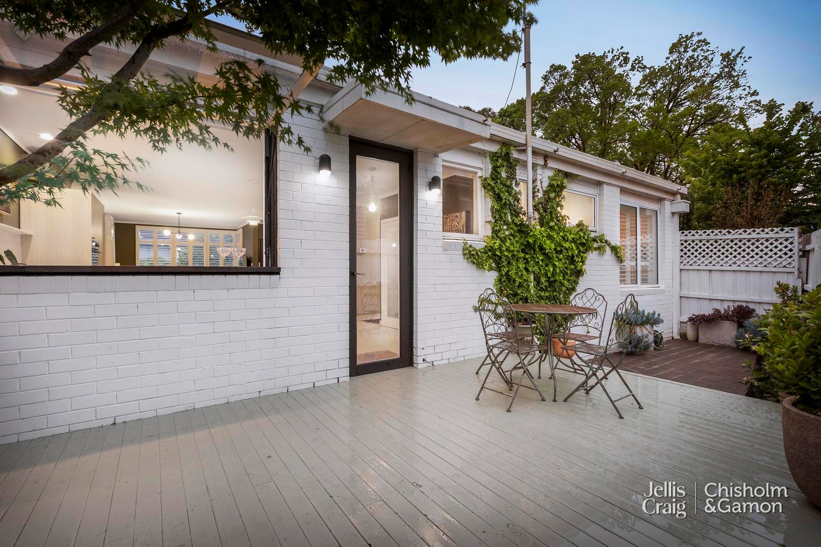 2/105 Cochrane Street, Brighton image 8