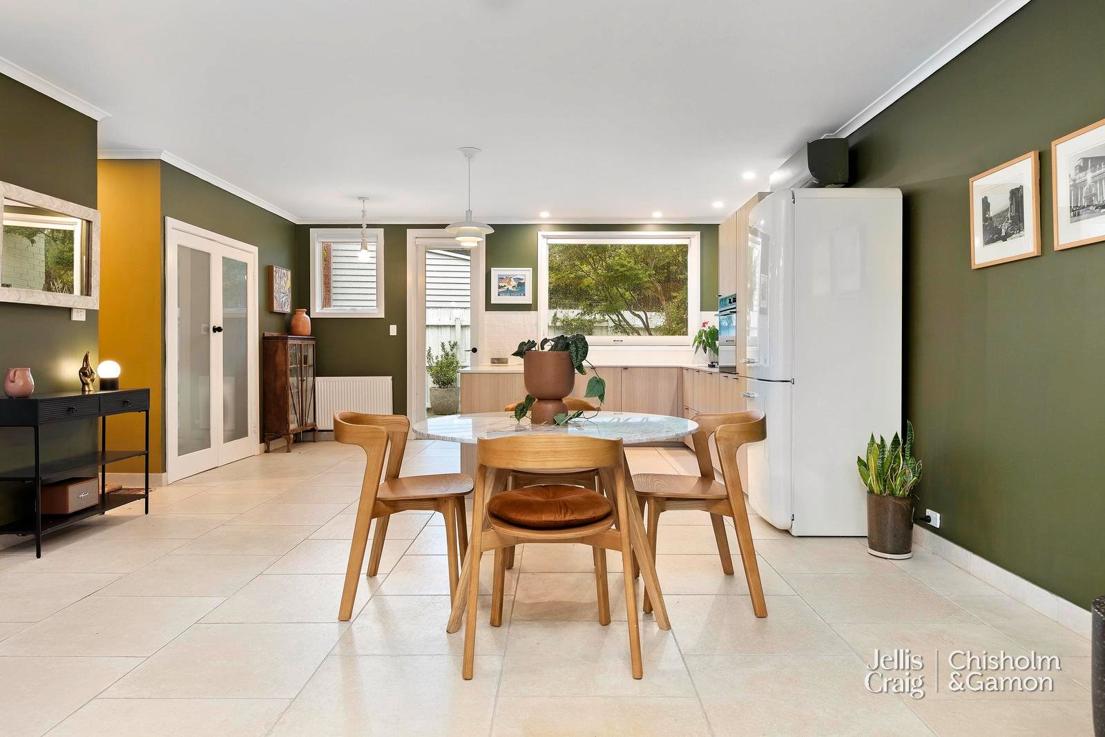 2/105 Cochrane Street, Brighton image 13