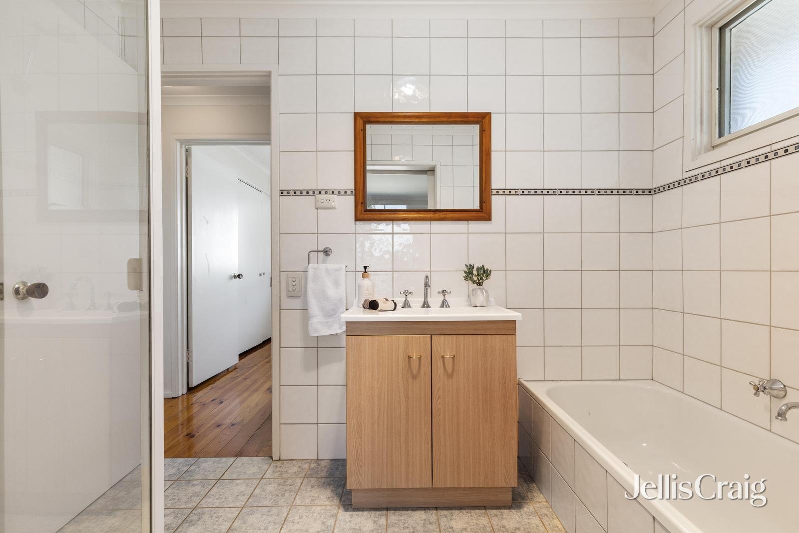 2/105 Croydon Road, Surrey Hills image 7