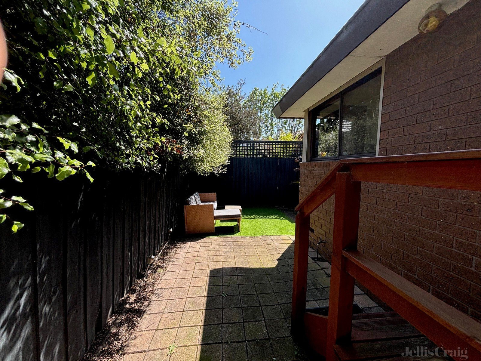 2/105 Perry Street, Fairfield image 6