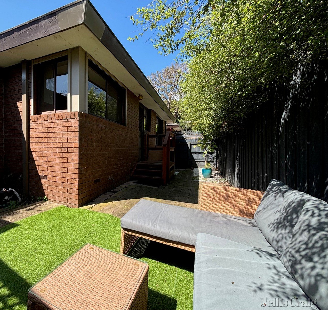 2/105 Perry Street, Fairfield image 7