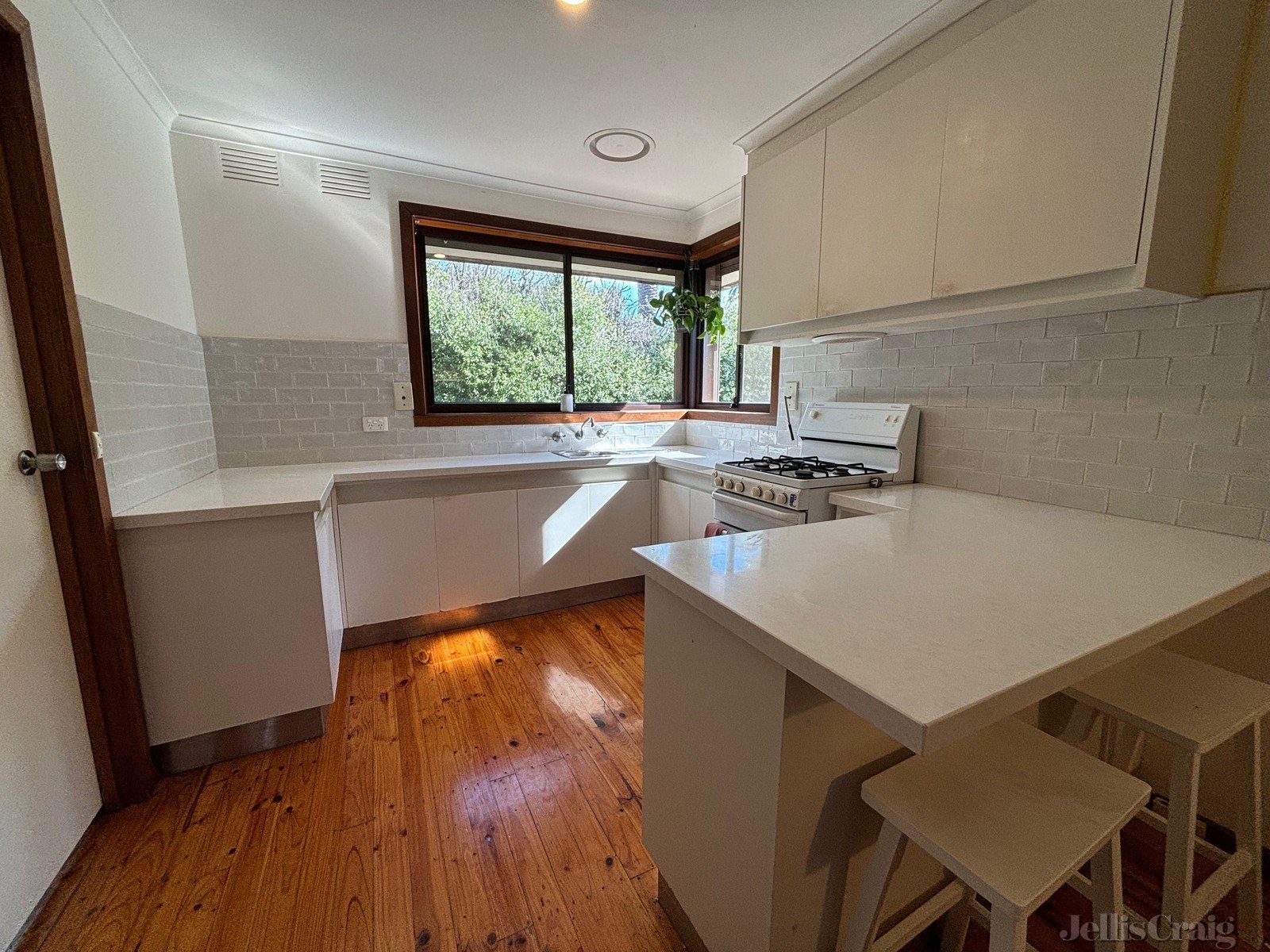 2/105 Perry Street, Fairfield image 4