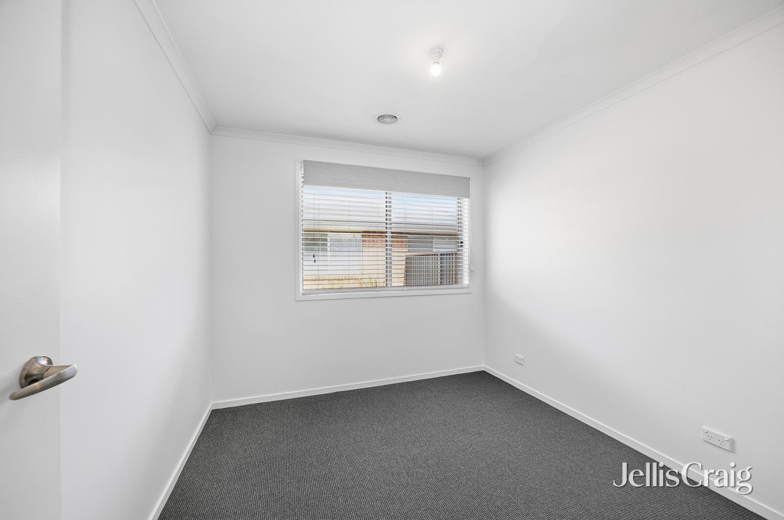 2/105 Yarrowee Street, Sebastopol image 7