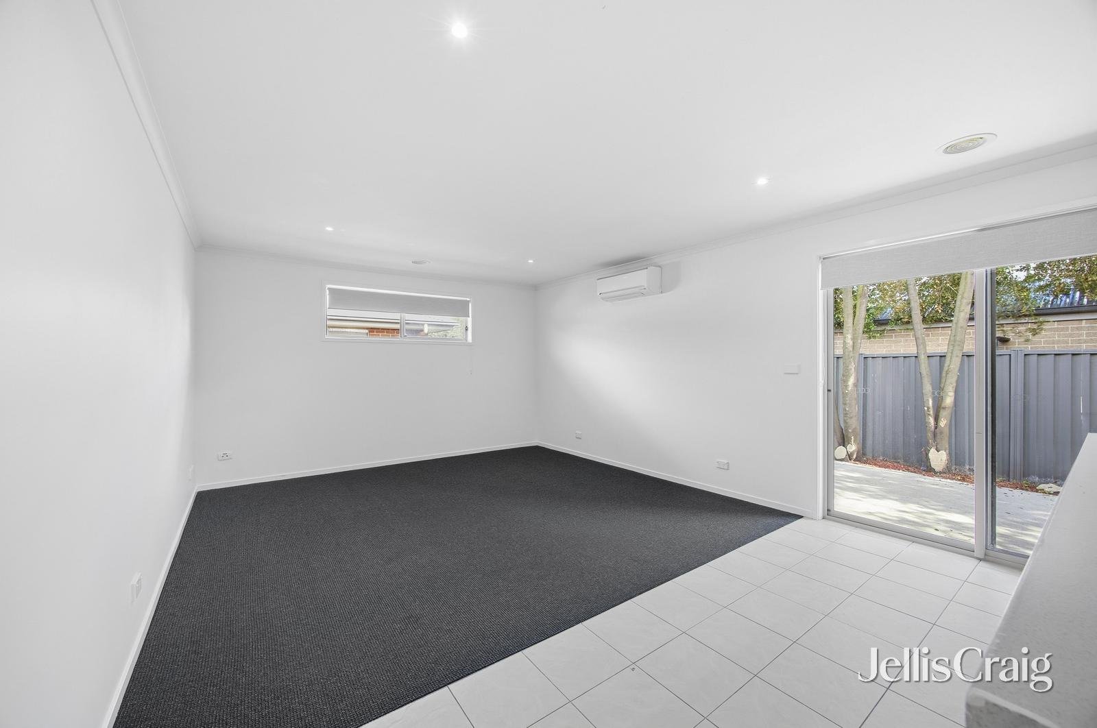2/105 Yarrowee Street, Sebastopol image 4