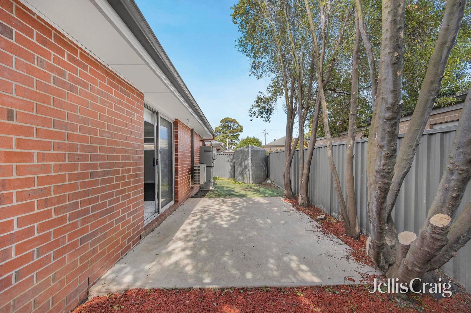2/105 Yarrowee Street, Sebastopol image 8