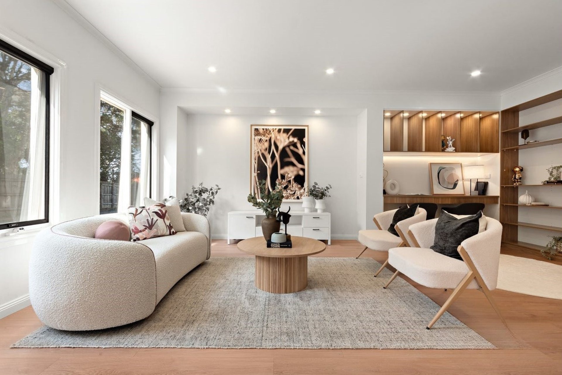 2/1053 Doncaster Road, Doncaster East image 1