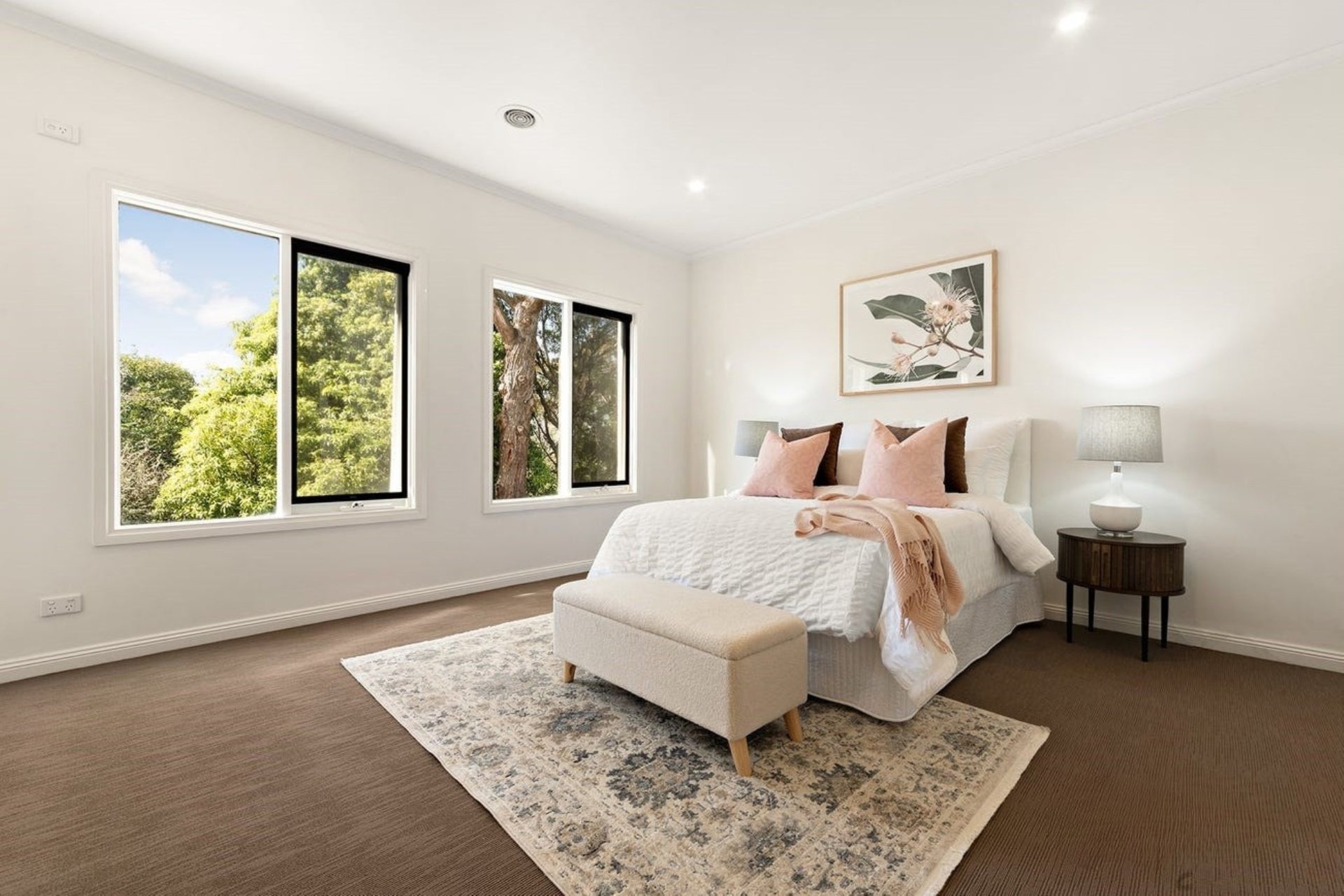 2/1053 Doncaster Road, Doncaster East image 5