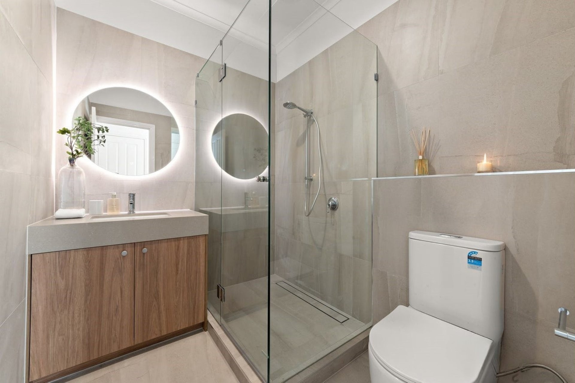 2/1053 Doncaster Road, Doncaster East image 6