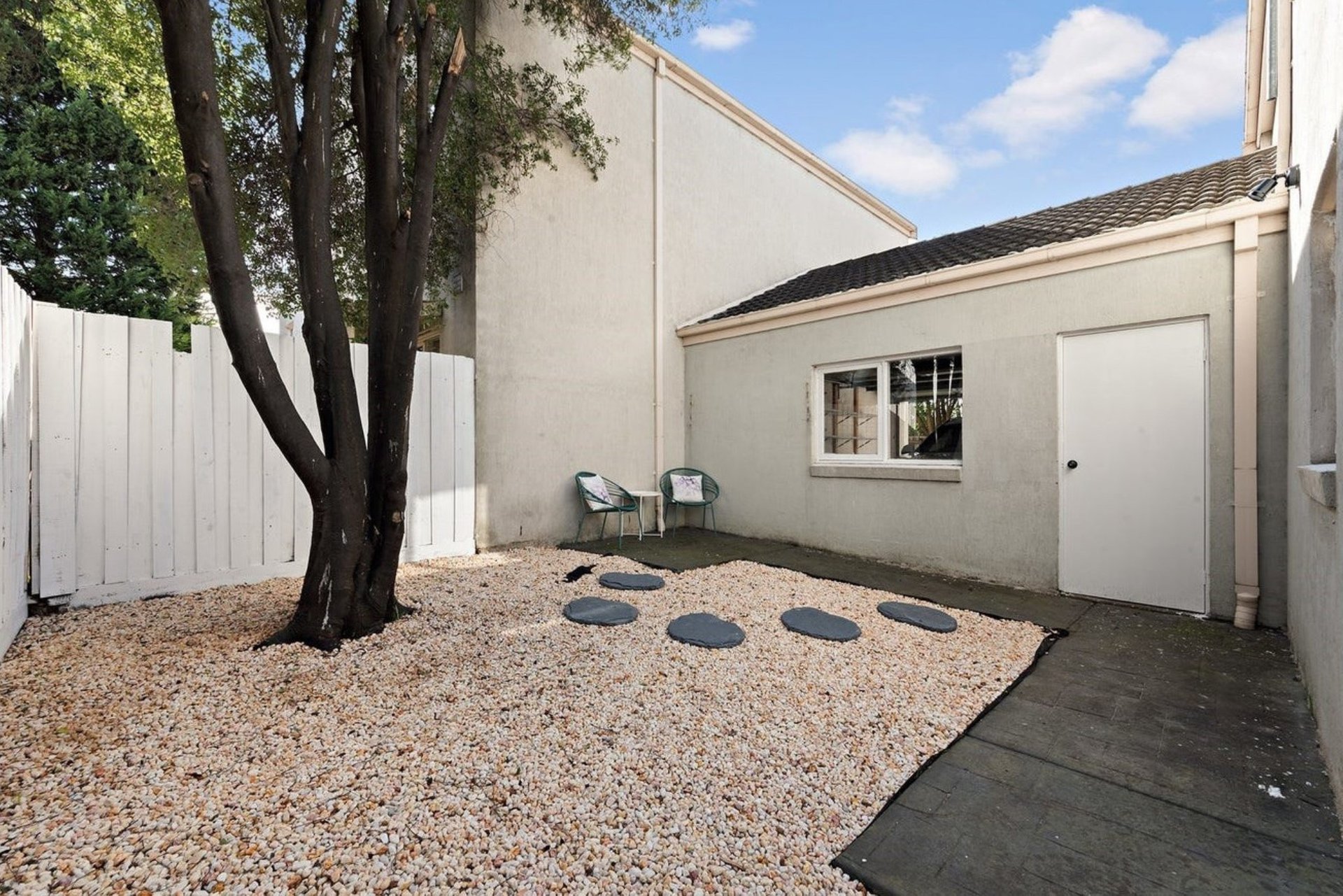 2/1053 Doncaster Road, Doncaster East image 8