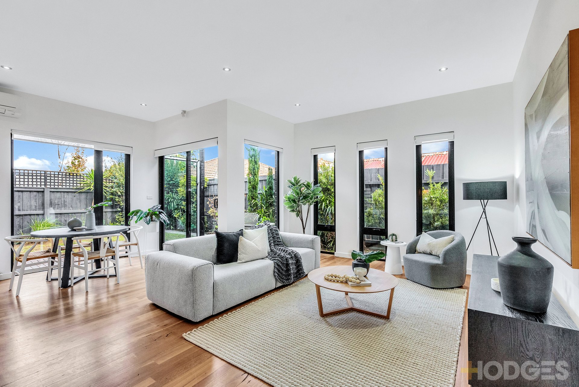 2 / 105a Wickham Road Hampton East