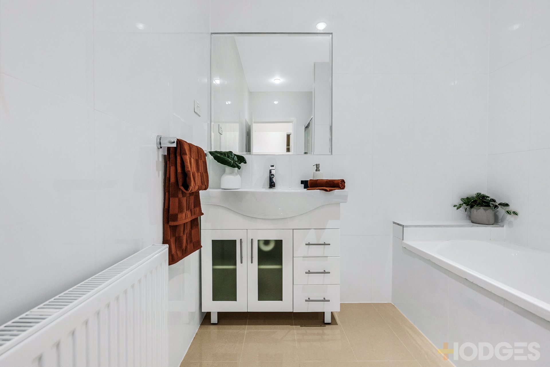 2 / 105a Wickham Road Hampton East