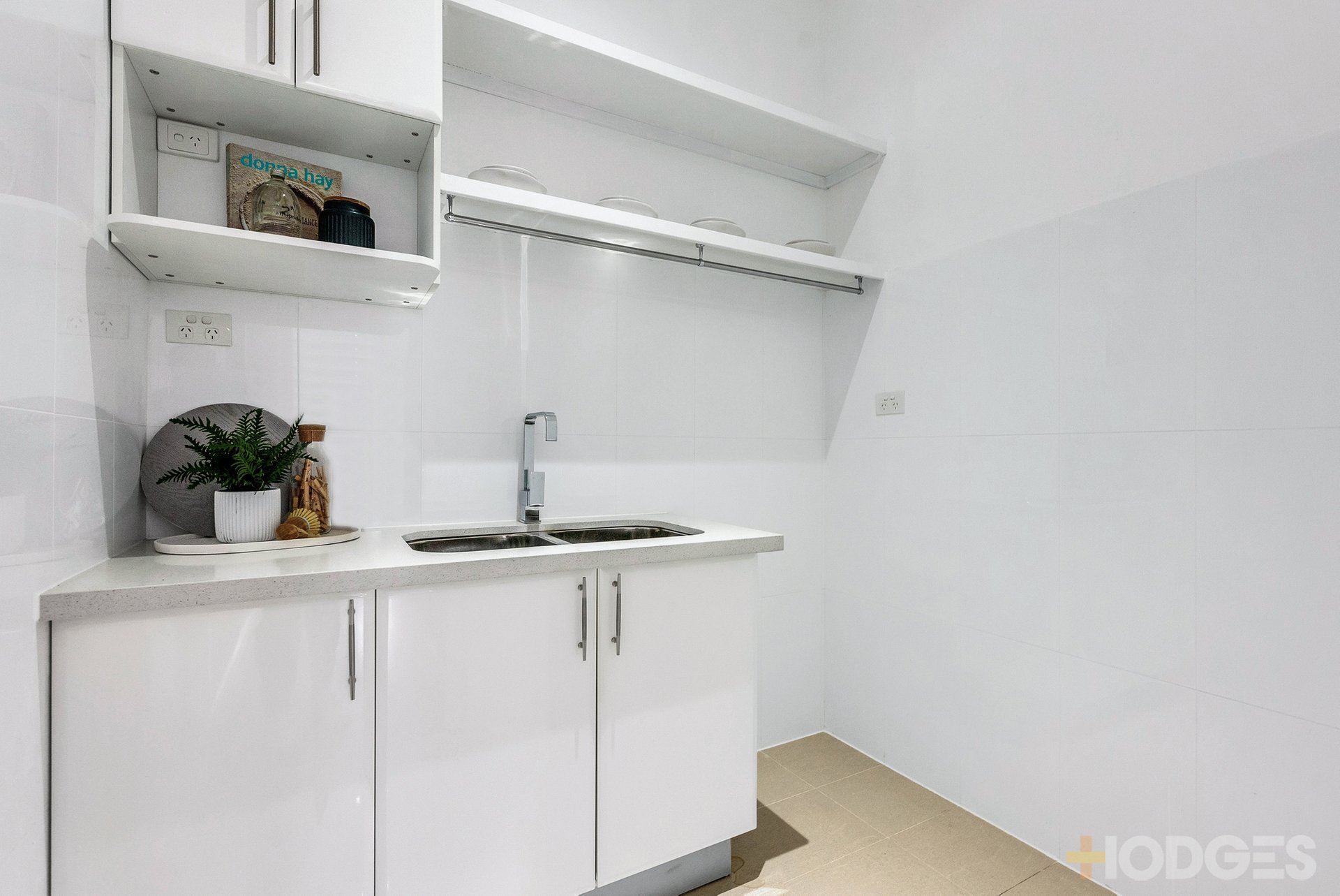 2 / 105a Wickham Road Hampton East