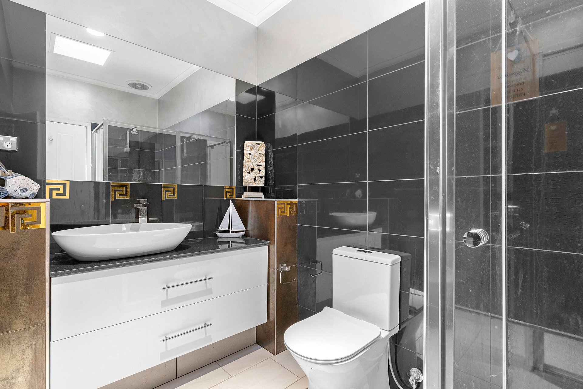 Property Gallery Thumbnail 5