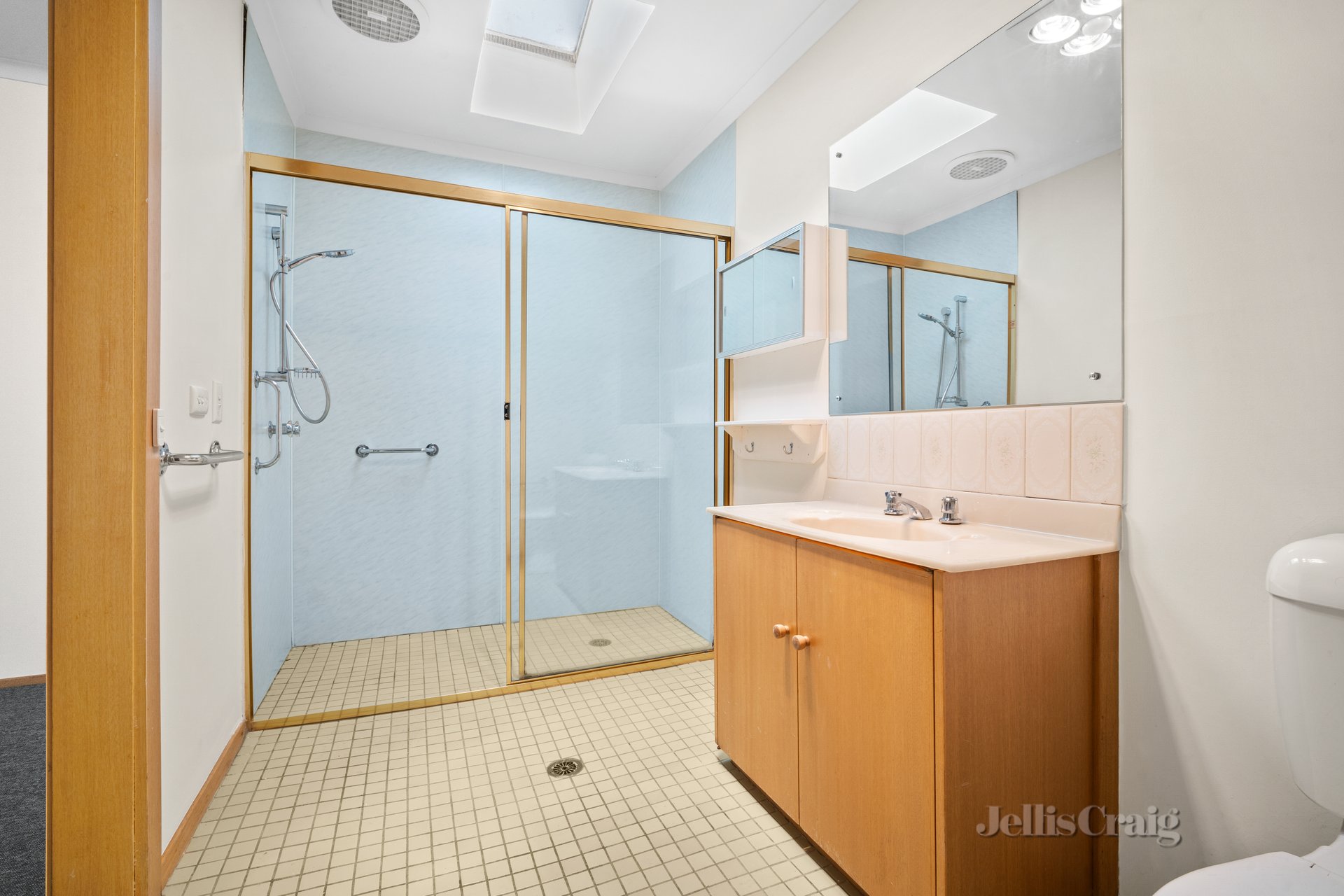 2/106 Cuthberts Road, Alfredton image 6