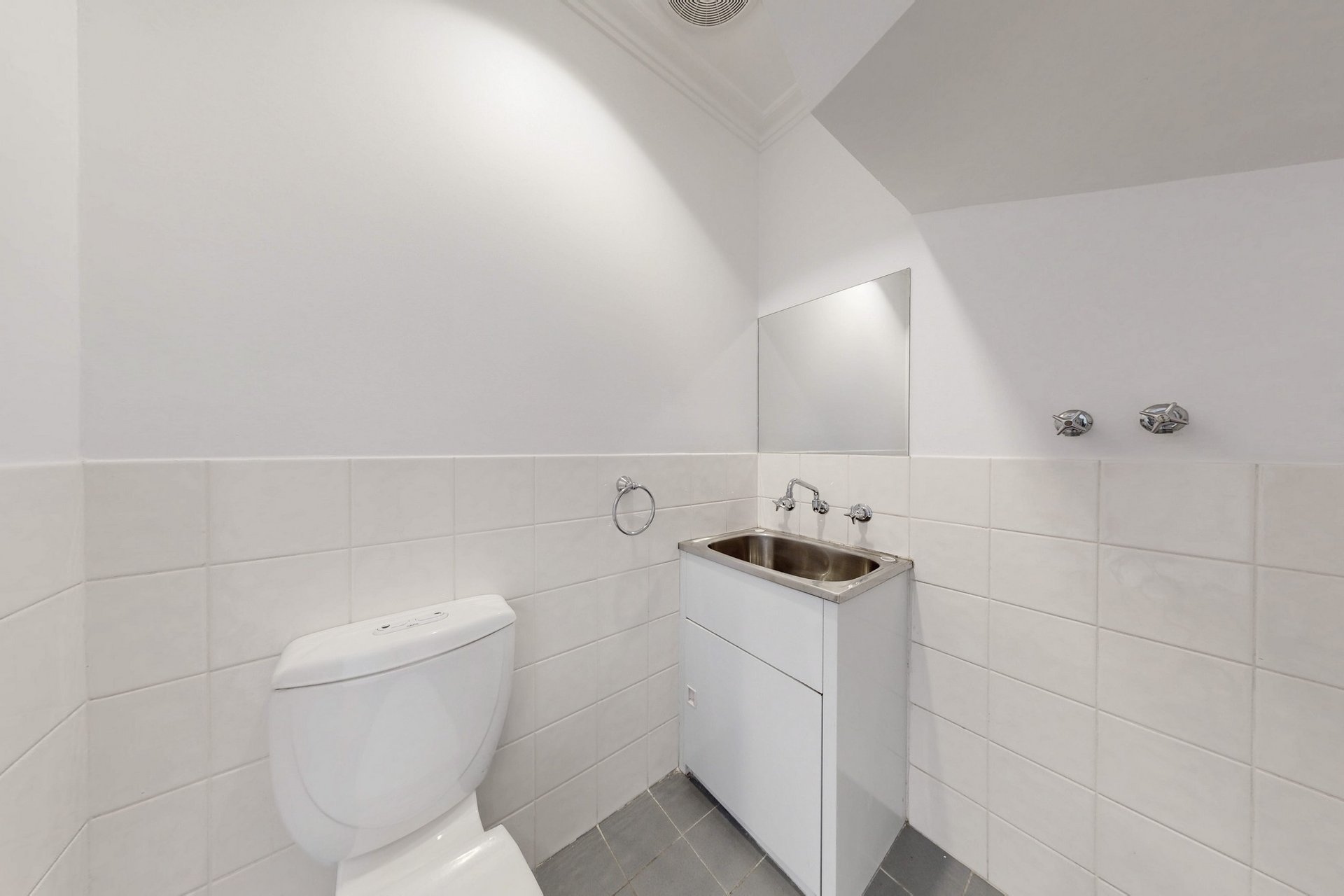 2/106 Graham Street, Port Melbourne image 13