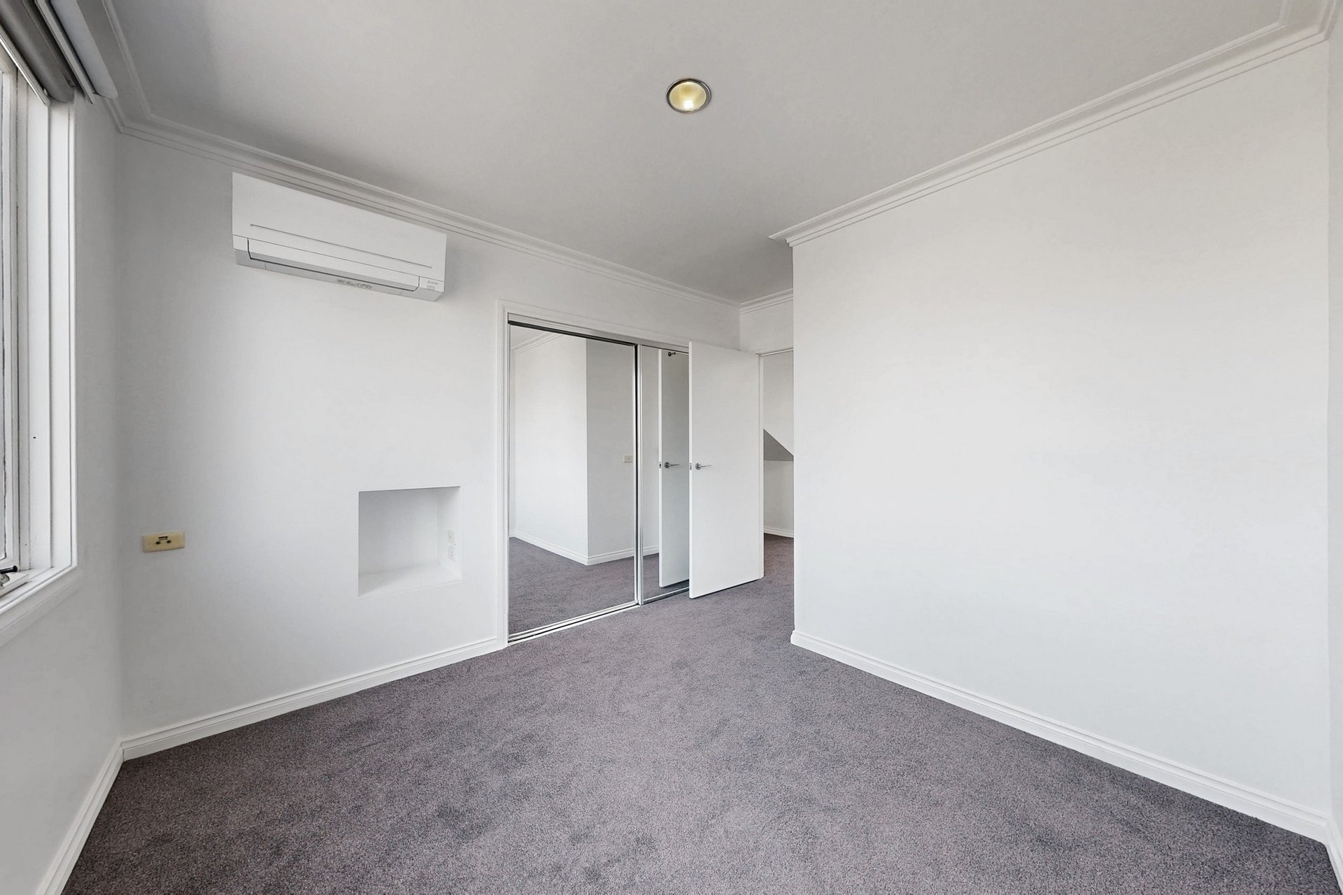 2/106 Graham Street, Port Melbourne image 10