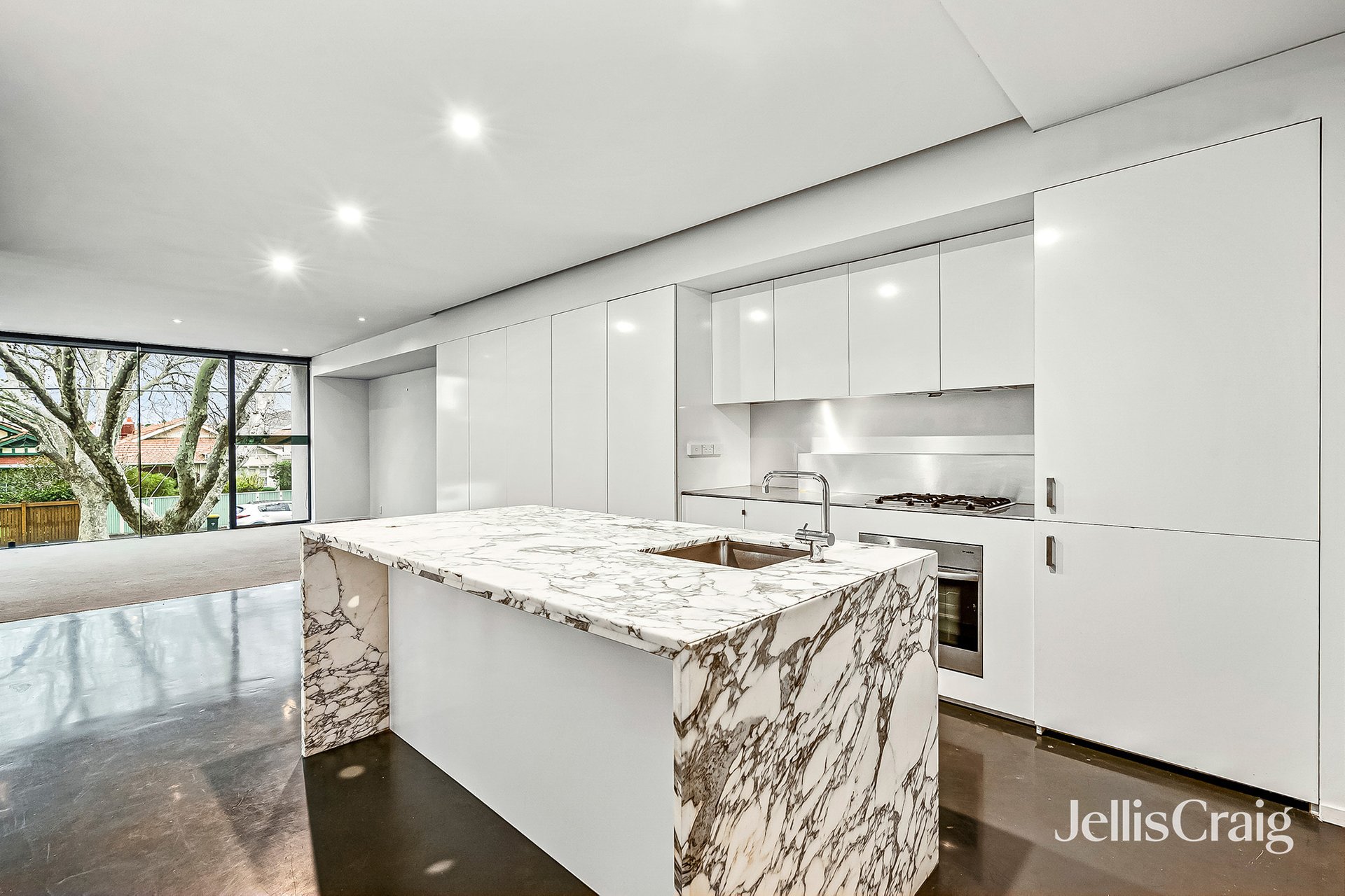2/107 Addison Street, Elwood image 5