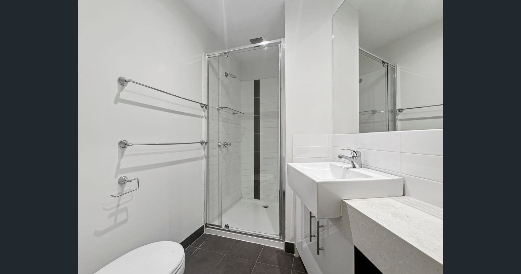 2/107 Riversdale Road, Hawthorn image 4