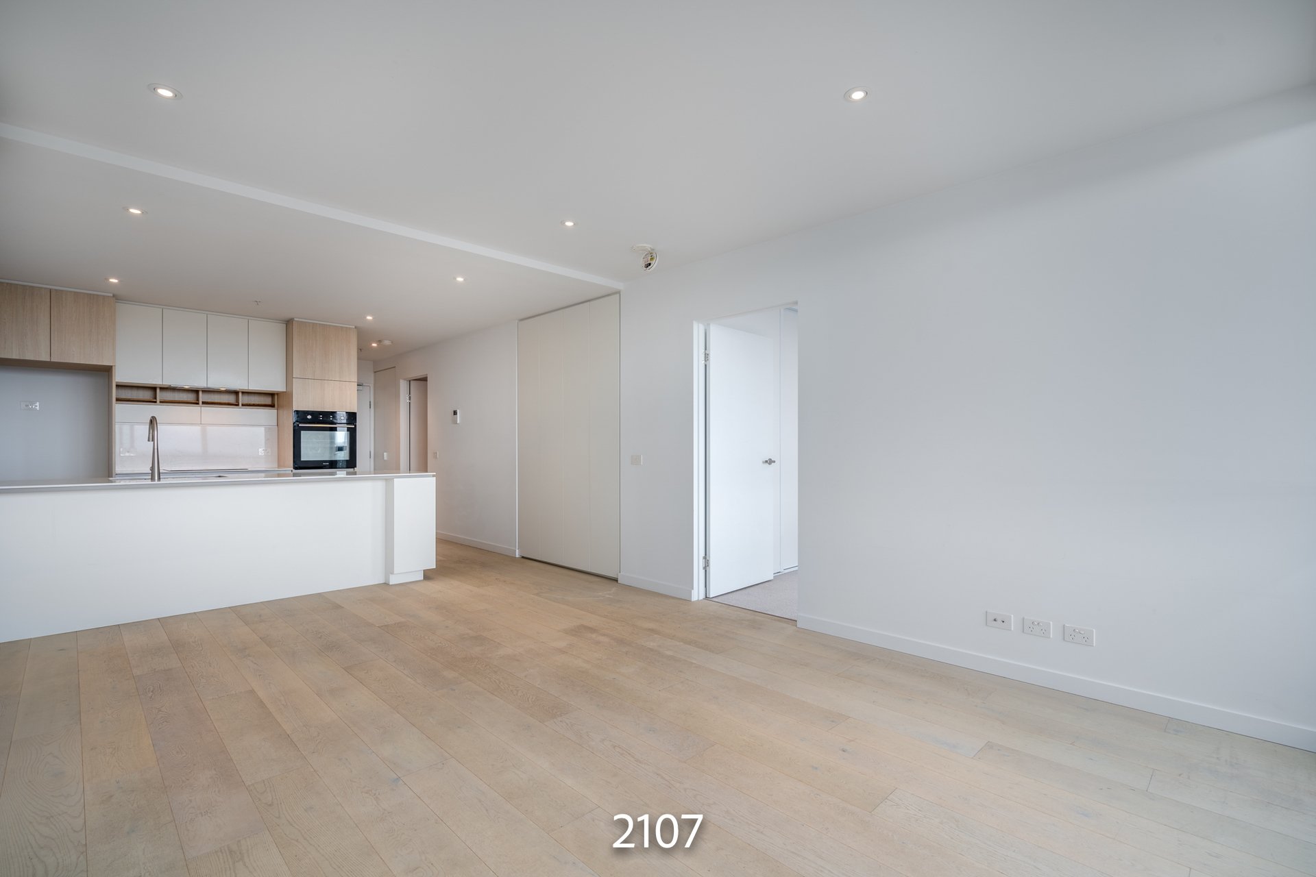 2107/40 Hall Street, Moonee&nbsp;Ponds image 3