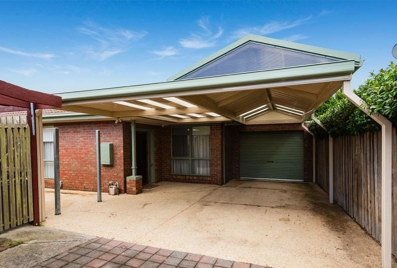2/108 Brewer Road, Bentleigh image 1