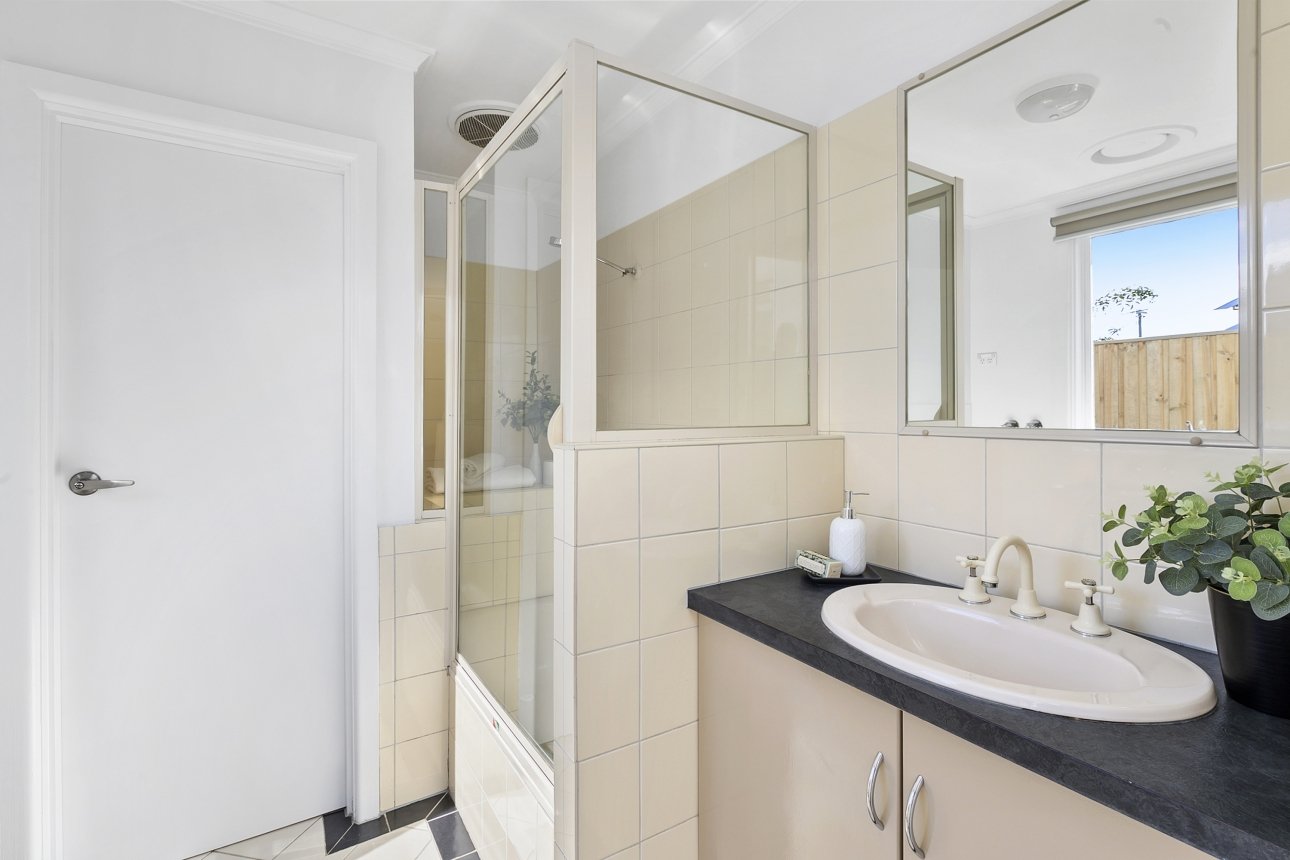 2/108 Gertrude Street, Geelong West image 5