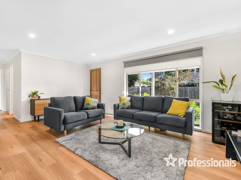 2/109 Colchester Road, Kilsyth image 2