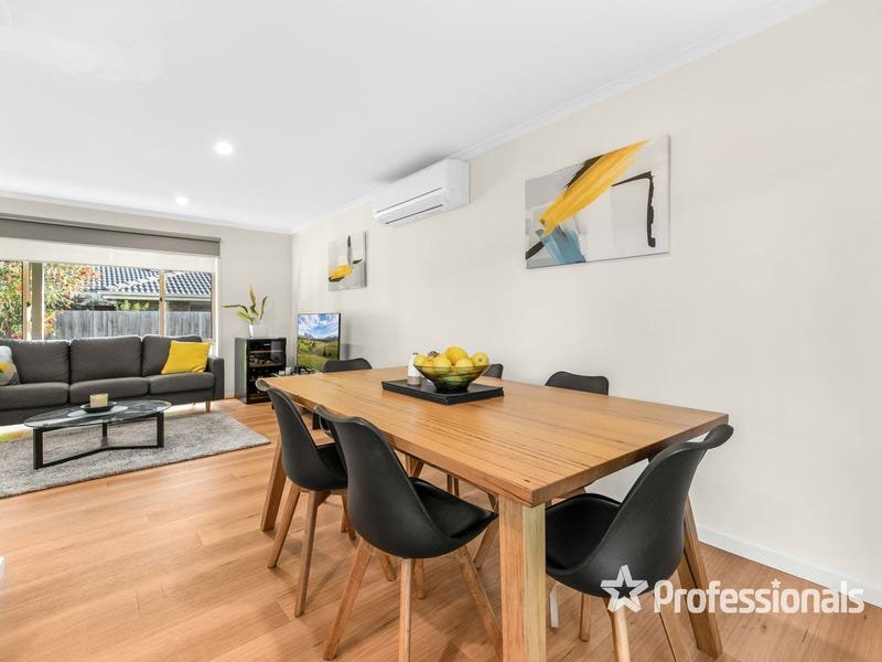 2/109 Colchester Road, Kilsyth image 3