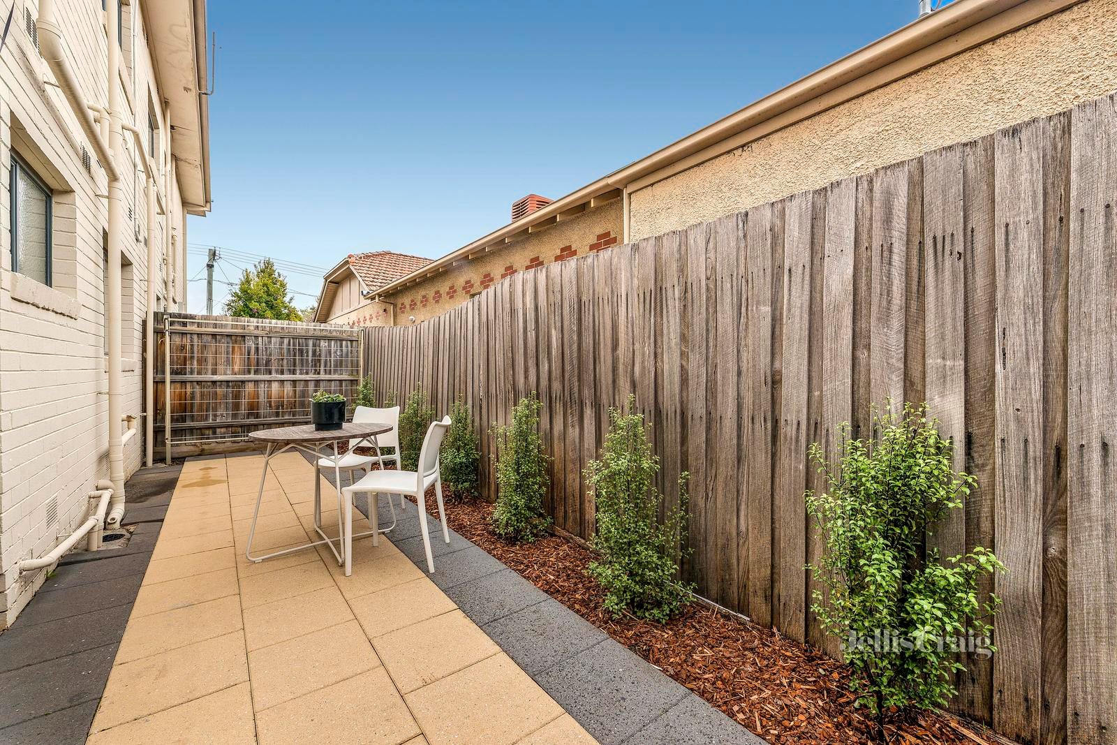 2/10A Eddys Grove, Bentleigh image 9